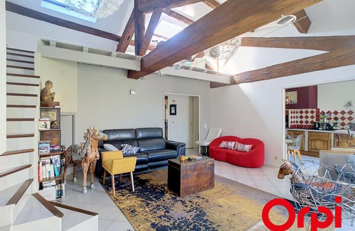 Appartement de 111m² avec poutres apparentes, dernier étage - Avignon Intra Muros — photo 3