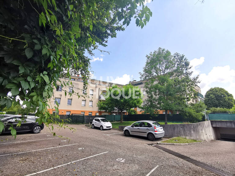 Appartement avec balcon au centre de Tignieu — photo 1
