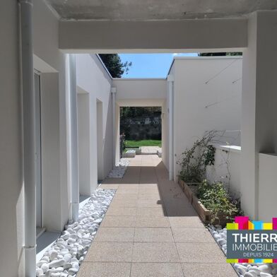 Appartement 2 pièces 295400 €