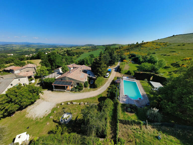 Propriété de charme avec gîte, piscine et dépendances   cadr — photo 1