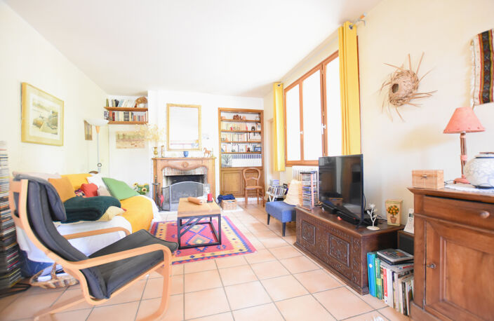 78690 LES ESSARTS LE ROI  Charmante maison de 6 pièces sur u — photo 5