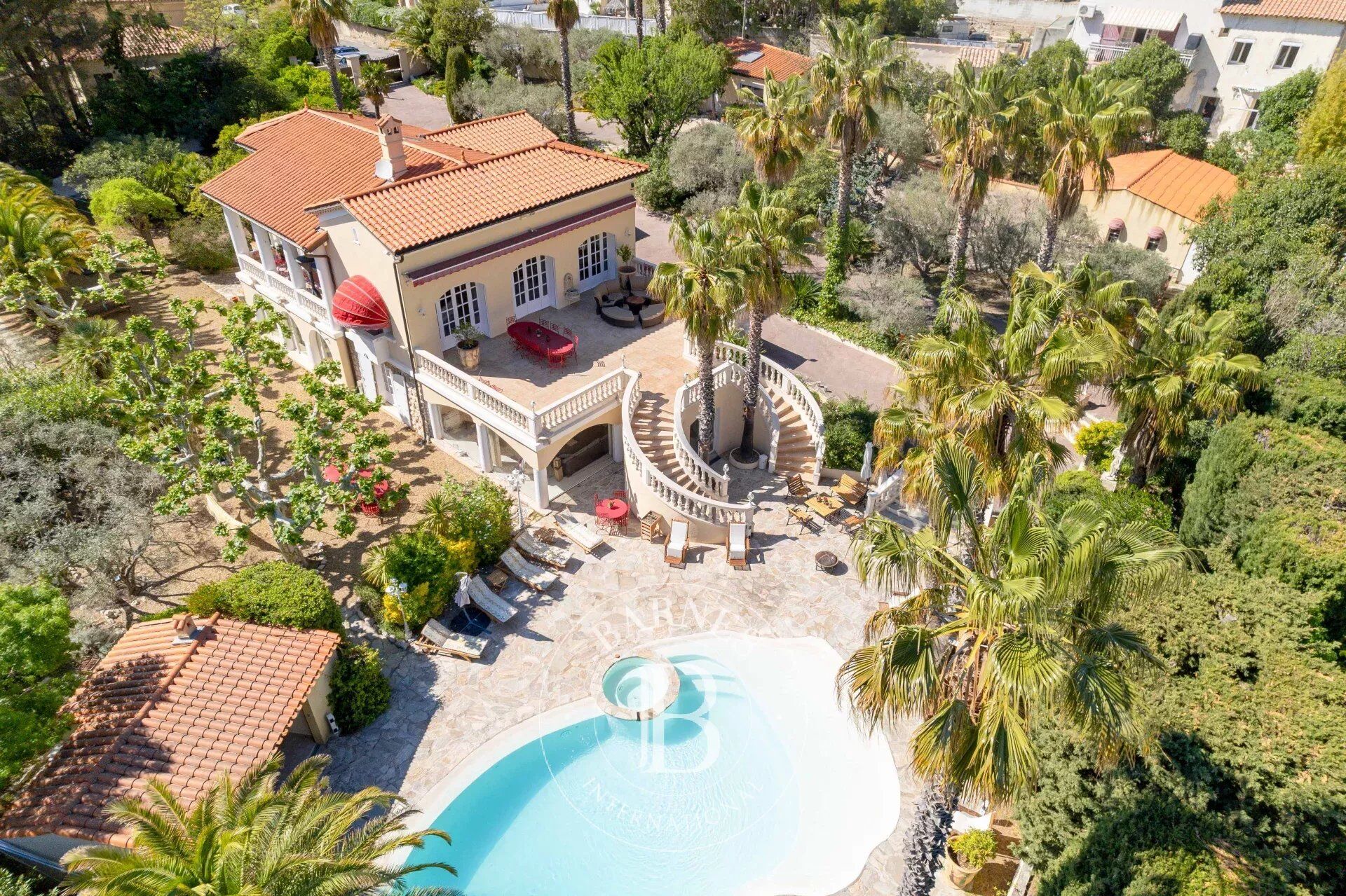 Villa / Maison  T7 à vendre Marseille 9eme 13009