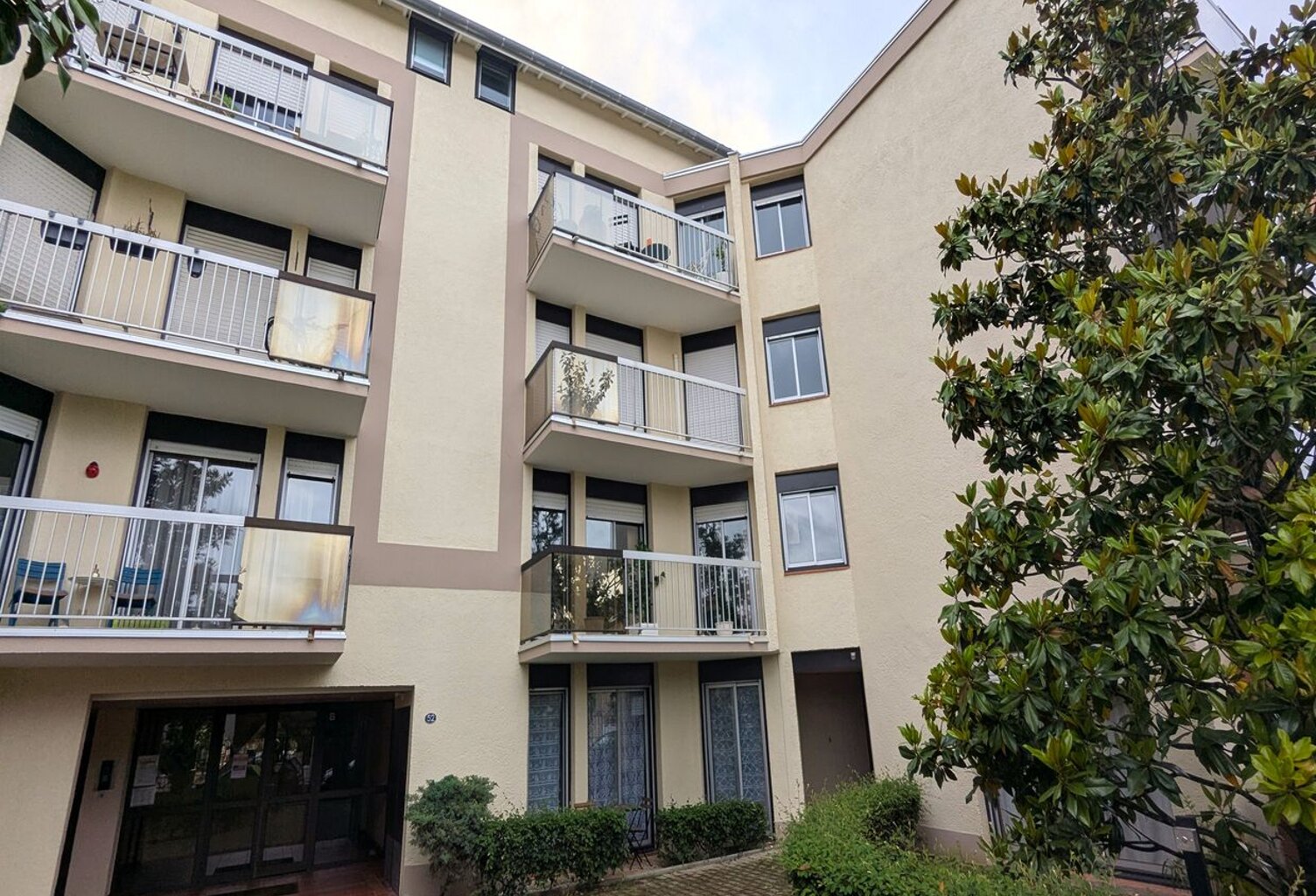 Parking + Appartement — photo 1