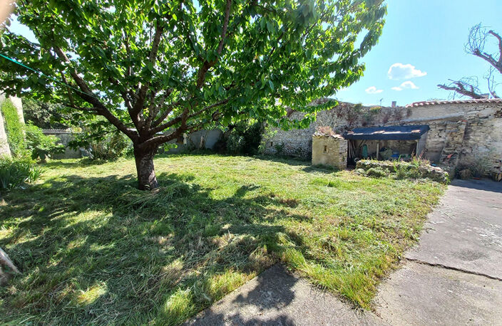 MAISON DE CHARME AU COEUR DU VILLAGE AVEC STUDIO INDÉPENDANT ET GARAGE — photo 2