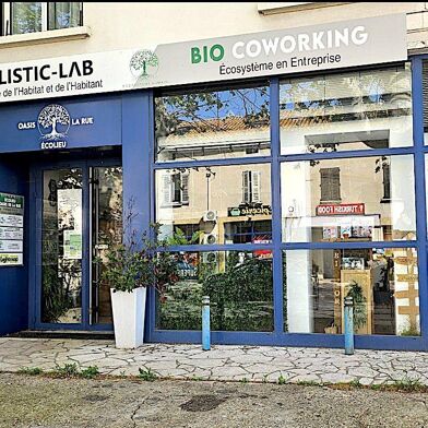 Commerce  298000 €