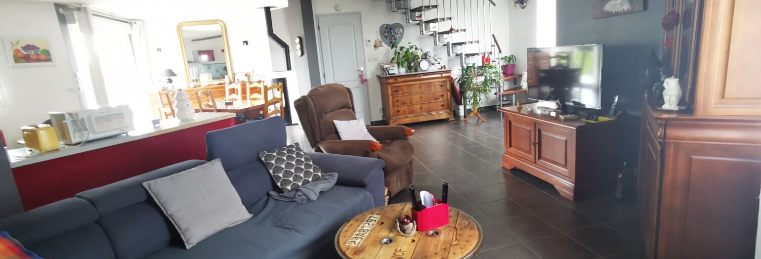 Maison 7 Pièces 107 m² à vendre à Dollon (72390)