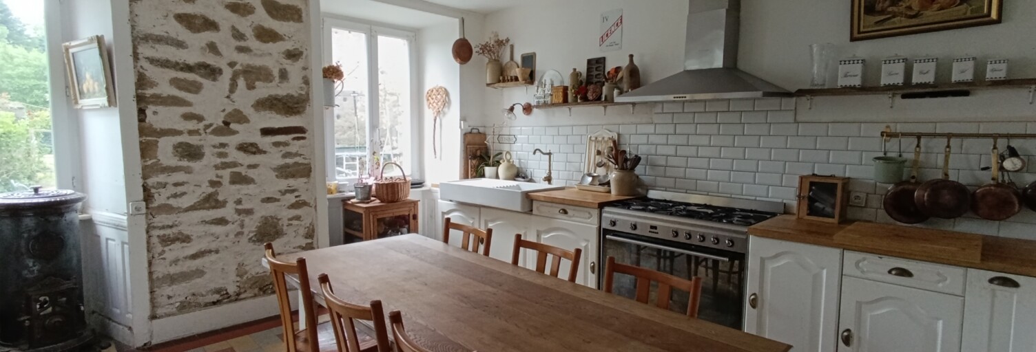 Maison 6 Pièces 156 m² à vendre à Saint-Sauveur-Villages (50490)