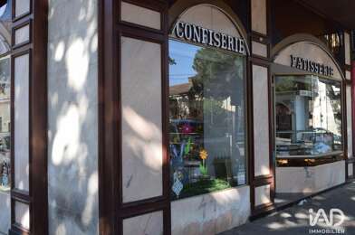 Commerce  176000 €