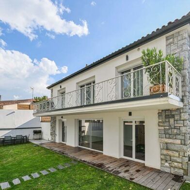 Maison 10 pièces 591432 €