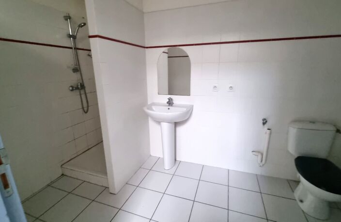 SAINT SERNIN - APPARTEMENT T2 DE 45 M2 ENV. CLAIR ET AU CALME. — photo 4