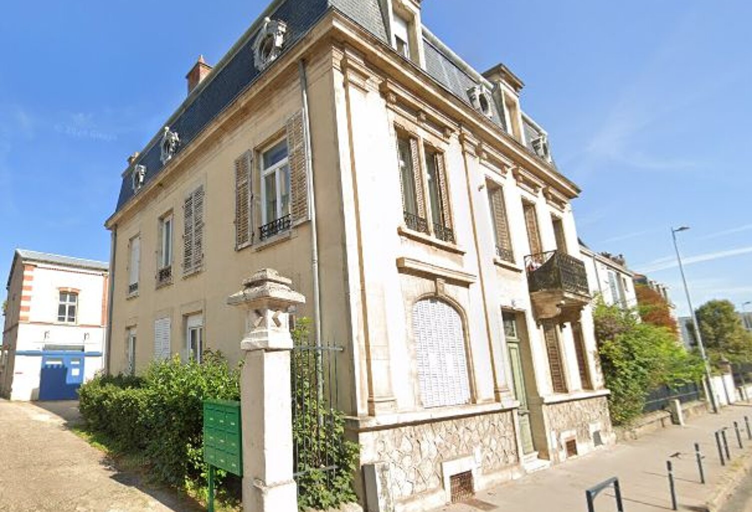 F2 53.77m² - CENTRE VILLE - 2eme ETAGE - LOUE ! — photo 1