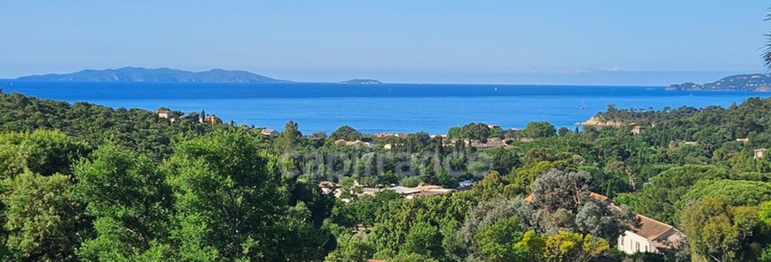 Terrain  1300 m² à vendre à Le Lavandou (83980)