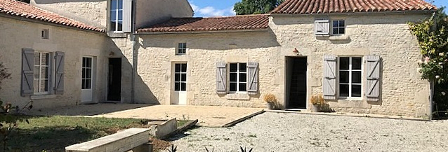 Maison 8 Pièces 198 m² à vendre à Saint-Jean-de-Liversay (17170)