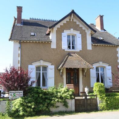 Maison 7 pièces 348500 €