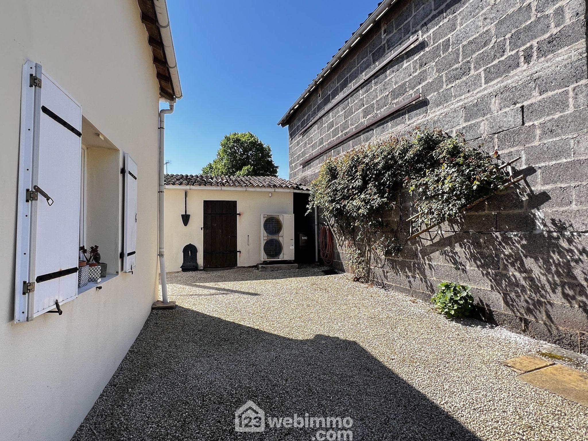 Photo Maison - 104m² - Saint-Pardoux-Soutiers image 3/4