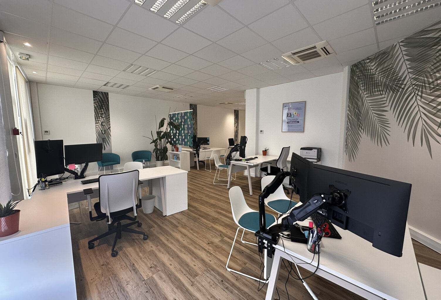 LOCAL COMMERCIAL OU PROFESSIONNEL A LOUER ANGERS CENTRE — photo 1
