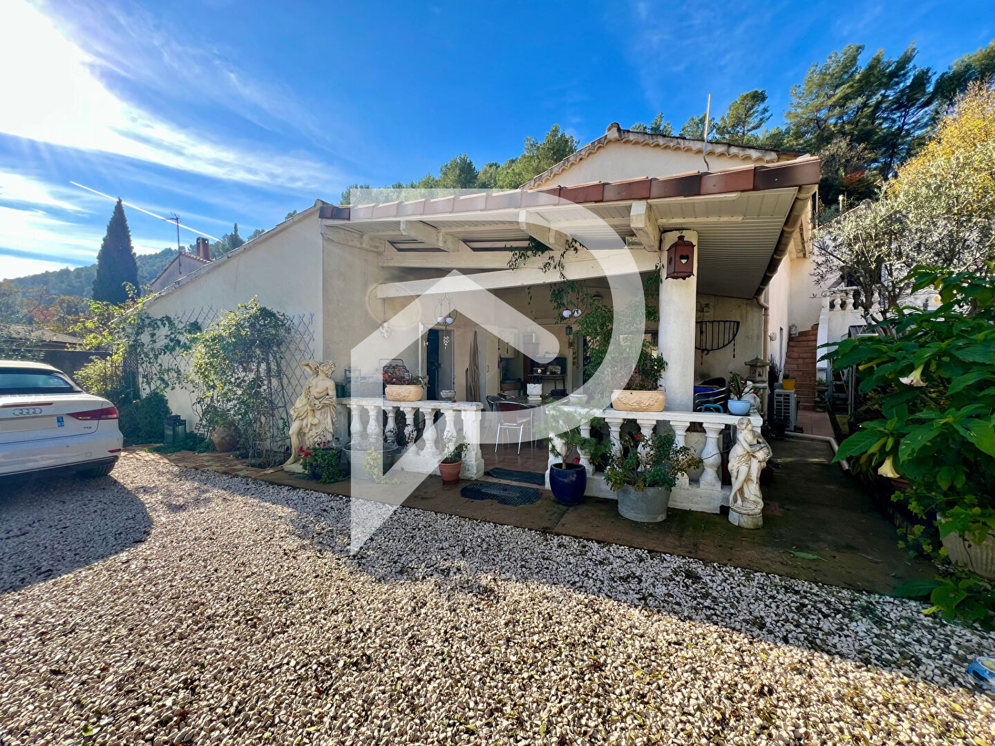 Villa / Maison  T6 à vendre Solliès-Toucas 83210