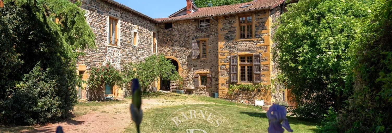 Maison 14 Pièces  m² à vendre à Savigny (69210)