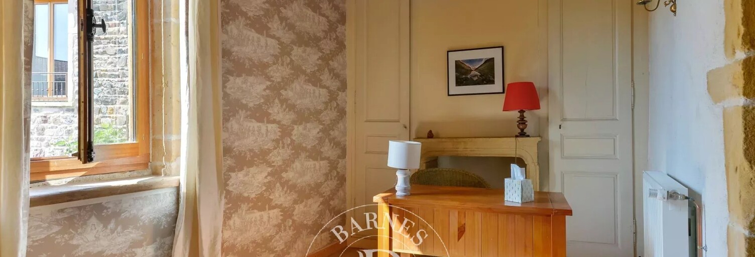 Maison 14 Pièces  m² à vendre à Savigny (69210)