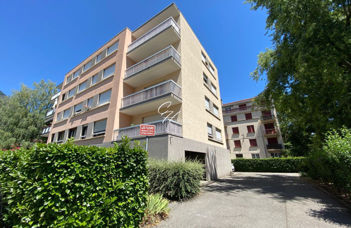 GRENOBLE - Place de parking moto — photo 2