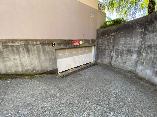 GRENOBLE - Place de parking moto — photo du bien