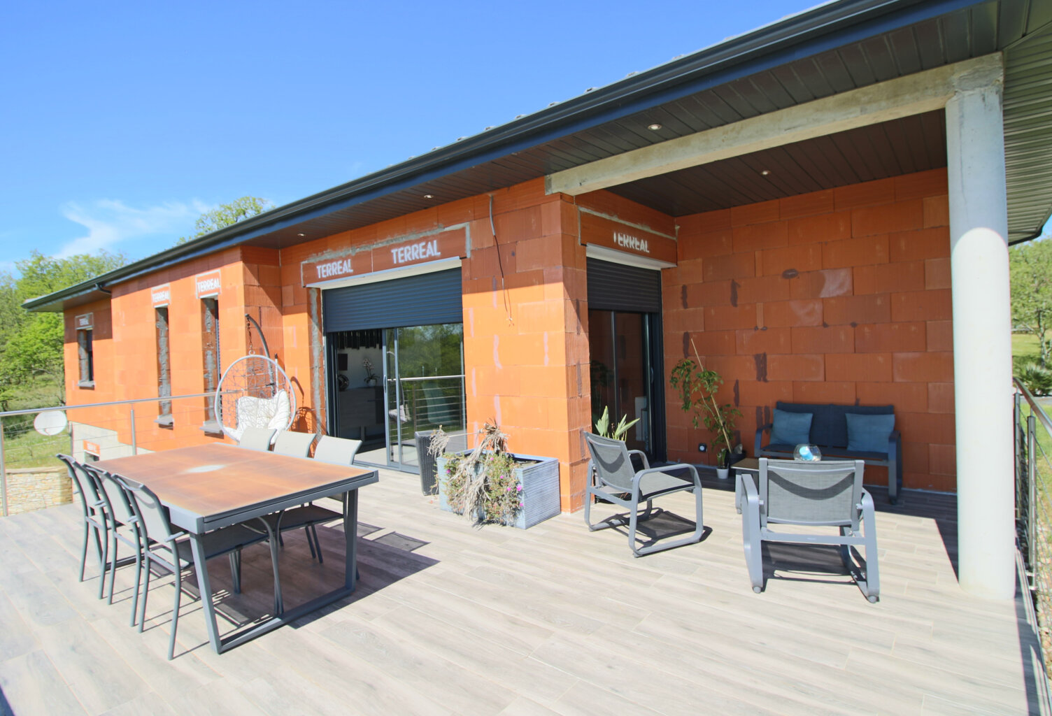 Maison contemporaine à vendre à Crayssac (46150)   140 m2, 4 — photo 1