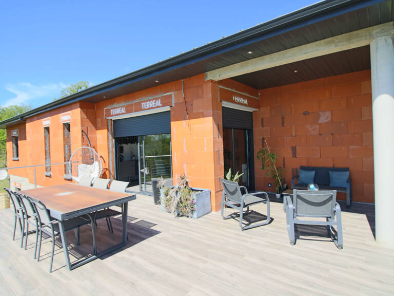 Maison contemporaine à vendre à Crayssac (46150)   140 m2, 4 — photo 1