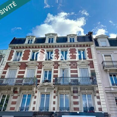Appartement 4 pièces 275000 €