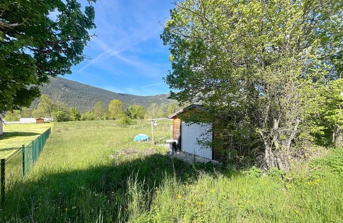 Terrain de 1202 m² viabilisé constructible — photo 2