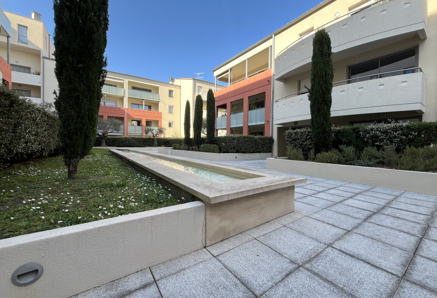 Appartement T4 de 117 m2 avec 2 terrasses, garage et accessi — photo 1