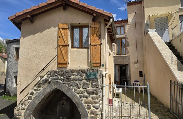 JOLIE MAISON DE VILLAGE DE CARACTERE — photo 2