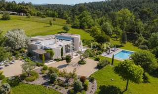 Maison 9 Pièces 220 m² à vendre à Roussillon (84220)