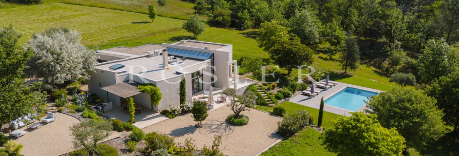 Maison 9 Pièces 220 m² à vendre à Roussillon (84220)