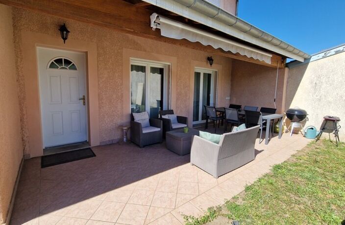 Villa — photo 3