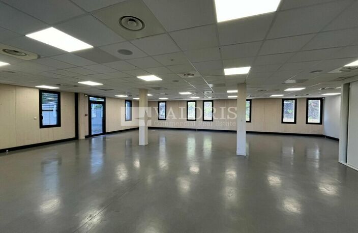 BUREAUX à LOUER — photo 4