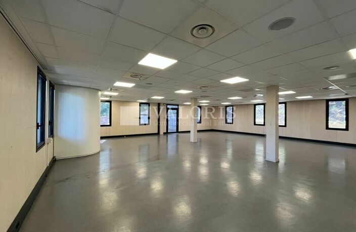 BUREAUX à LOUER — photo 5