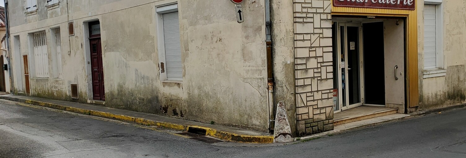 Immeuble  192 m² à vendre à Matha (17160)