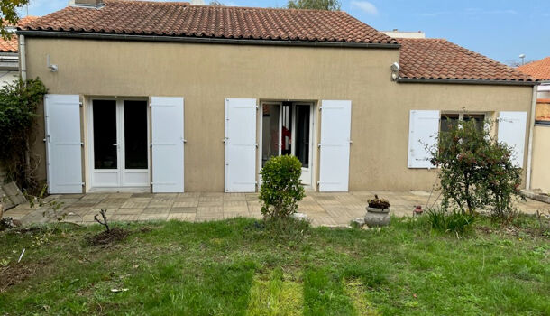 Villa / Maison 6 pièces  à louer Rochelle (La) 17000