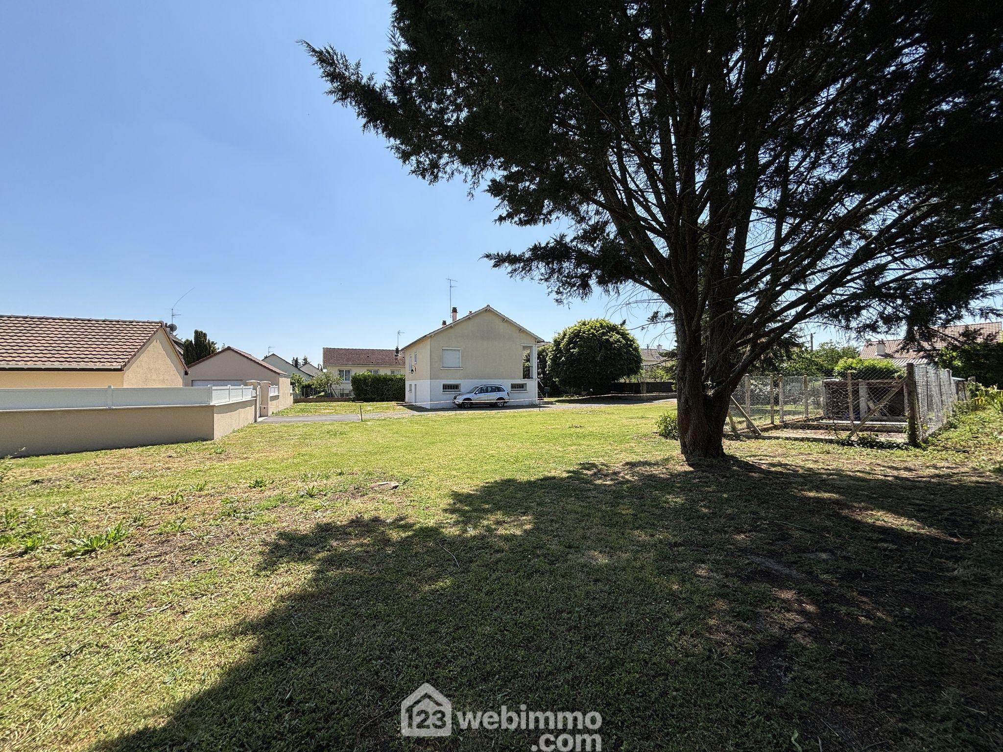 Photo Terrain constructible - 1613m² - Châtellerault image 4/4