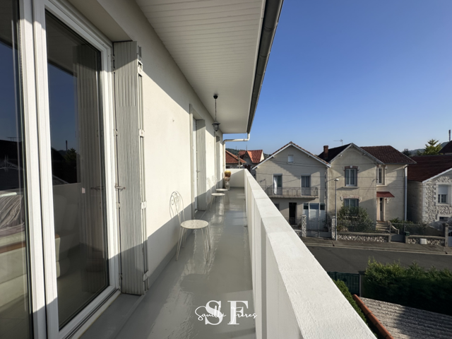 AGEN CENTRE- APPARTEMENT AVEC BALCON ET PARKING — photo du bien