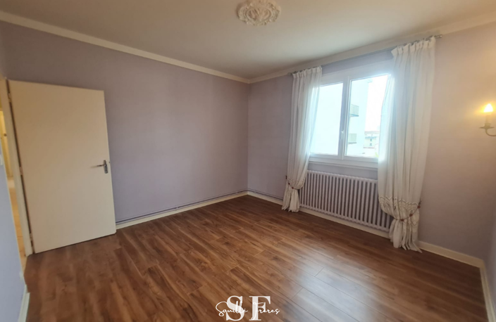 AGEN CENTRE- APPARTEMENT AVEC BALCON ET PARKING — photo 5
