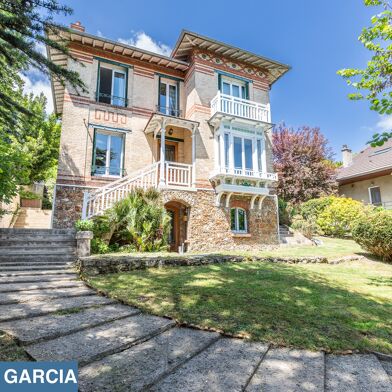 Maison 7 pièces 829500 €