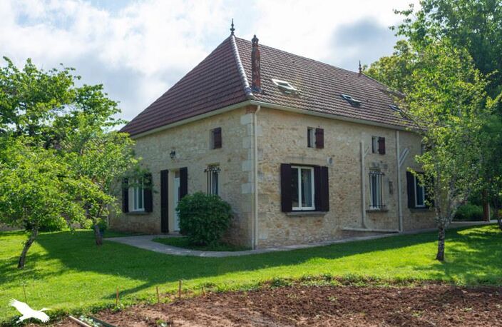 Maison en pierre de 8 pièces principales — photo 2