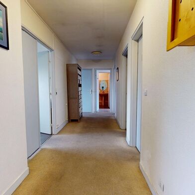 Commerce  319000 €