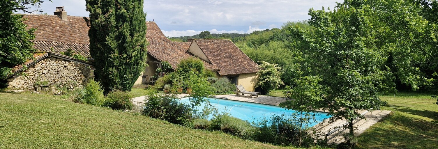 Maison 9 Pièces 205 m² à vendre à Saint-Jean-d'Estissac (24140)