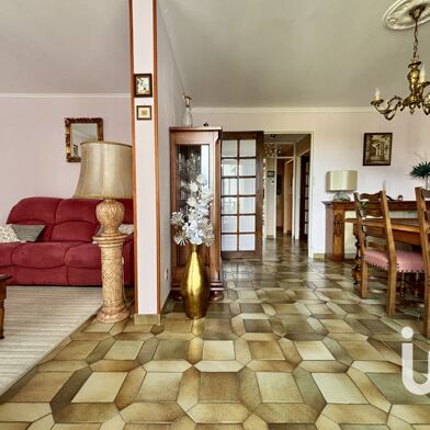 Appartement 4 pièces 120000 €