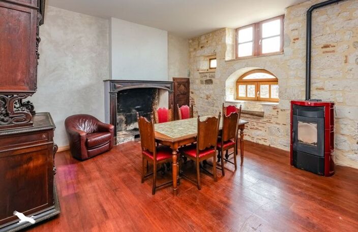 Maison en pierre de 8 pièces principales — photo 3