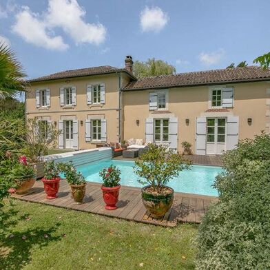 Maison 11 pièces 774800 €