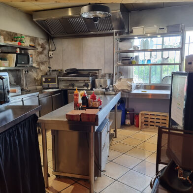 Commerce  132000 €