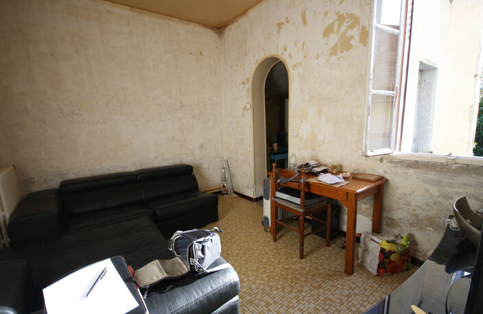 EN EXCLUSIVITE : MAISON A RENOVER A REIMS — photo 4